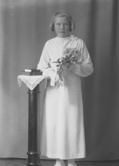 Konfirmand Lisa Karlssson
Tunaborg



Dok.080515/RS