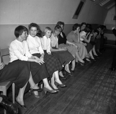 Godtemplare SGU
Från vänster 1 Gunilla Sand 2  Ann-Marie Forslind 3 Margareta Olsson 4 Marie-Louise Karlberg 
6 Anna-Maj Knutsson

Dok.110613/KG