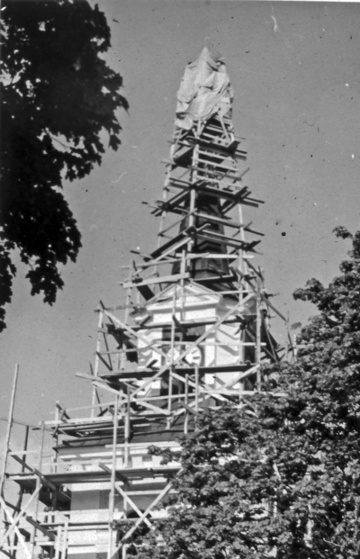 Vimmerby kyrka under restaurering


090420/KG