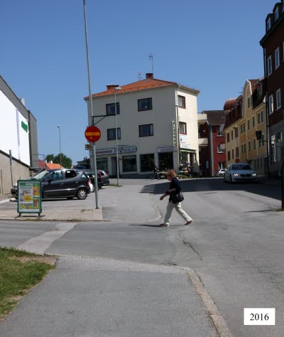 Rönnbärsgatan, Lindeborgshuset rakt fram
