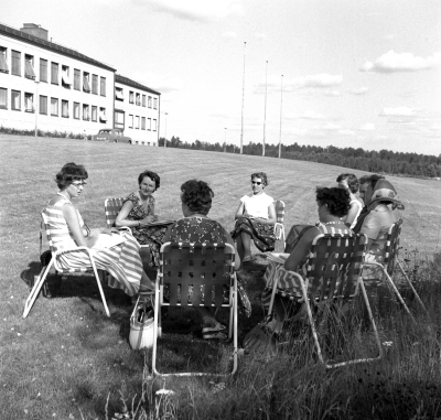 Folkhögskolan

Dok.110527/KG