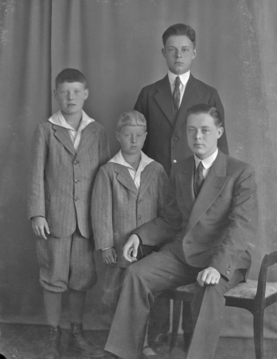 Nybergs gossar



Dok.080711/RS