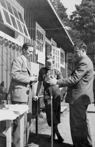 1. Sven Ekberg 2. Febe Nilsson.   