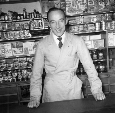 Olle Pettersson
Bergvall och Pettersons Speceriaffär i Capella

