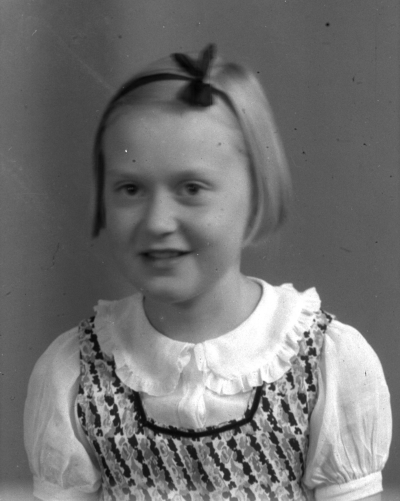 Eivor Larsson, dotter till Torsten och Edit Larsson, dog ung.



Dok.080612/RS