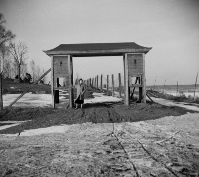 Portalen till festplatsen på Lunds kulle i Södra Vi 1930-talet.   

Dok.110511/KG