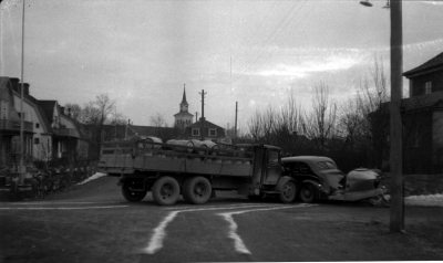 Polisen; Krock Pettersson och Fransson.
Ford V8 1938, Bedford 1939



Dok.080218/RS