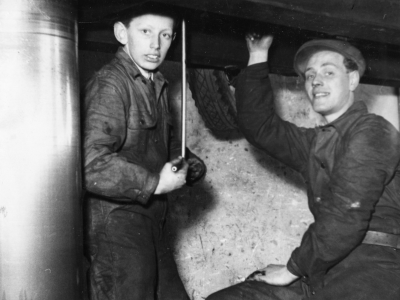 Evy Nicanders dokumentation: Foto från Vimmerby bil-och mekaniska (Teijles)