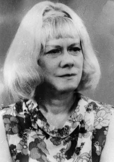 Fru Elsa Otto - Hazard Vimmerby. Fick pris år 1972 10.000 kr. i romanpristävlan.   