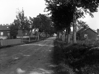 Storholmen / Björkhaga
Till vänster repslagare Baumans, till höger Hultkvist-stugan