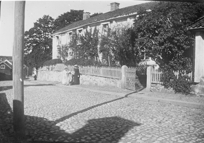 Borgmästaregården, Storgatan väster om torget.