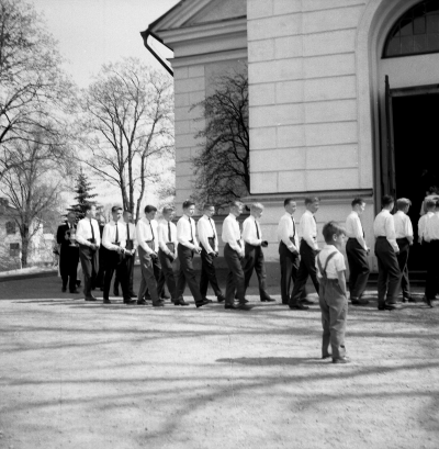 Anders Ek konfirmation ( son till postmästare Urban Ek )

Dok.110525/KG