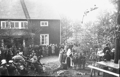 Krönbadens barnhem inviges i början av 1920-talet. Startades av Fru Mimmi Ingström maka till bankdirektör Erik I. T.E.