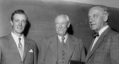 Från vänster  1. Ivan Svanström Lofta, riksdagsman 2. Arre Essén Västervik, arkitekt 3. Harald [---] arkeolog fil doktor, Västervik.         