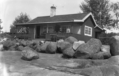 Kaffestugan vid Krönbaden.   (Pålsson)



Dok.080221/RS
