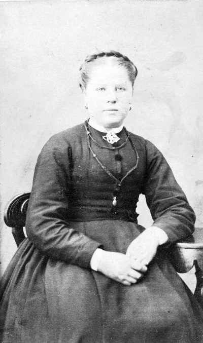 Hanna ?
g m mölare Aug Bom Södra Vi 

Fröken Palm