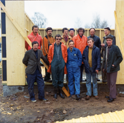 Brandkårsmuseet vid Gästgivarehagen
Första raden från vänster: Tage Karlsson, Lennart Nygren. ? Harrysson. Bosse Nilsson. Byggmästare Säll.
Andra raden från vänster: Nils Karlsson. Ingemar Pettersson. Sture Jonsson. Ebbe Olsson. Claes Fagerberg. Bo Ståhl. ? Andersson.