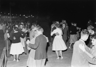 Dansbanan vid Nossenbadet
Shells fest

Dok.100603/KG