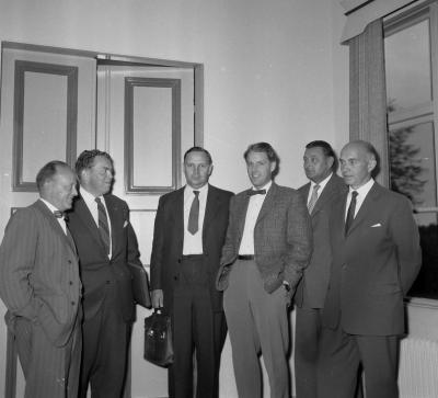 Folkets hus
Från vänster: 1. ? 2. Paul Wallerström 3. ? 4. Stig Alemyr 5. Tore Lundgren 6. ? Kjellström 

Dok.111021/KG