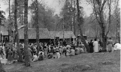 Stig Alemyr talar vid Folknykterhetens dag 1952 Gästgivarehagen.