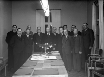 1. Överlärare Ebbe Ängqvist 2. Eric Hallberg 3. Wilhelm Winell 4. Carl Carlsson 5. Bertil Sjöblad 6. Erland Bentger 7. Folke Nilsson " Topsy " 8. Axel Almér 9. Edvin Gabrielsson 10. Erik Älgevik 11. Erik Westerberg 12. Oskar Leander  13. Valdemar Karlsson 