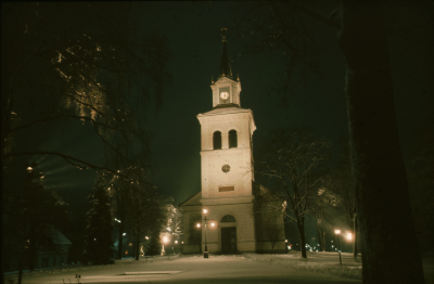 Vimmerby kyrka i belysning vinter

090421/KG