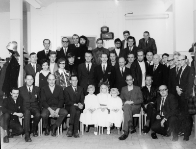 Brandstation julen 1970.  1 Yngve Leander Brandman, 2 Carl-Erik Lindström, Brandman, 3 Birger Andersson, Ambulansschaufför, 4 Jan Karlsson Brandman, 5 Lars Robertsson, Brandman, 6 Ivar Axelsson Brandman, 7 Marino Johansson Amb-förare, 8 Gösta Ottosson Brandman, 9 Carl-Erik Andersson Ambulanschaufför, 10 Allan Nilsson Brandstyrelsen, 11 Rosmari Johansson, 12 Nils Karlsson, Brandman, 13 Evy Nicander, 14 Tommy Lindström, Brandman, 15 Johan Andersson, Brandman, 16 Rolf Johansson, Brandman, 17 Evert Thuresson, Brandman, 18 Sven Johansson, Brandman, 19 Lars Leander, Brandman, 20 Bert Lövgren, Brandman, 21 Gösta Hammar, Brandstyrelsen, 22 Gunnar Persson, Brandstyrelsen,  23 Sten Karlsson, Brandstyrelsen, 24 Bengt Hultqvist, Brandstyrelsen, 25 Harry Liljeblad, Brandstyrelsen, 26 Per Hultqvist, Brandstyrelsen, 27 Bernt Johansson, Brandmästare, 28 Yngve Karlsson V. Brandchef, 29 Nils Nygren, Brandman, 30 Nils Fredriksson, Brandman, 31 Kristina Nicander, 32 Anette Andersson, 33 Bodil Andersson, 34 Evert Näsgård, Brandman, 35 Boje Berg, Brandman, 36 Nils Nicander Brandchef.  