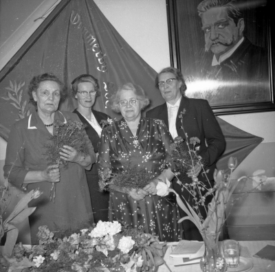 Kvinnoklubben
Från vänster: 1. Astrid Gustafsson 2. Karin Nilsson 3. Agda Kempe 4. Elsa Ahlstrand 

Dok.111024/KG