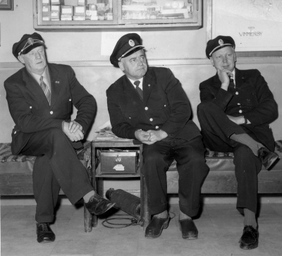 Taxi Vimmerby, från vänster  Erik Liljeblad, Gösta Johansson och Olle Karlsson.   