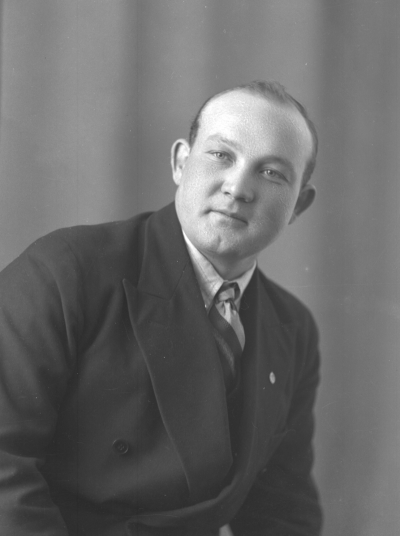 Nils Åberg 



Dok.080602/RS