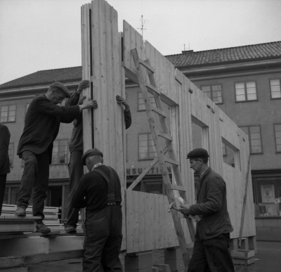 Konsums barackbygge på torget

Dok.111020/KG