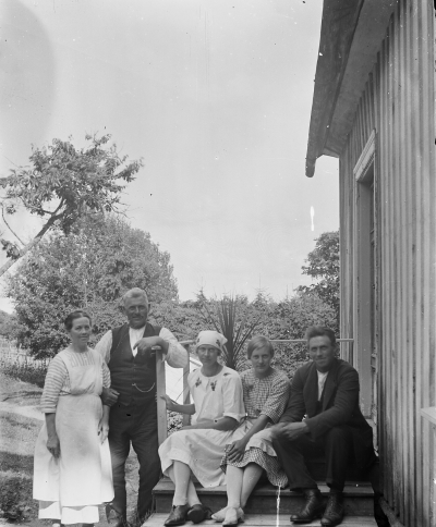 Hällebacka

Många av bilderna i mappen Hällebacka kan lika gärna vara tagna kring Lidhem Locknevi.