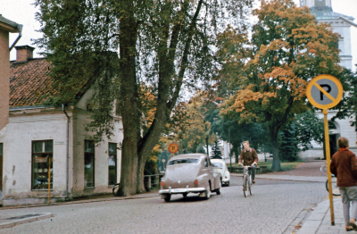 Vårdträdet ( Lind ) i hörnet Drottninggatan - Sevedegatan

090406/KG