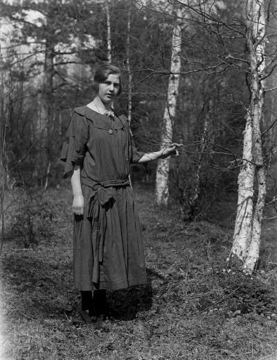 Iris Lindberg  f  Flender  1904-1998        U.F.