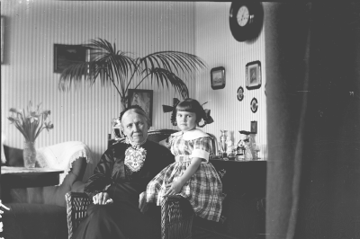 Från vänster: Beda Forsell och Elsa Blomberg ( född Hallberg )
Storgatan 5