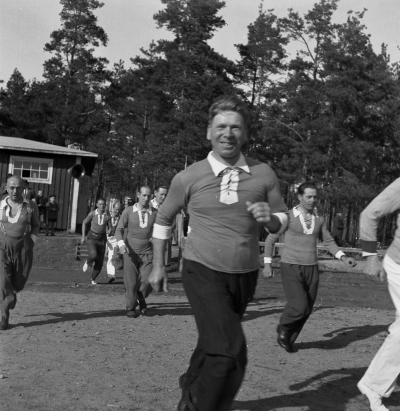 Stadsfullmäktige spelar fotboll

Dok.111031/KG