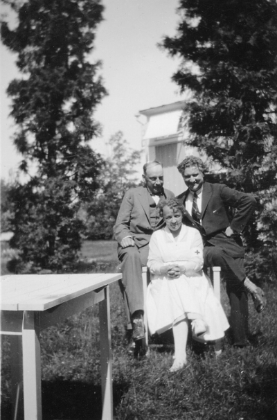 Doktor Lundgren, Ytternora sommaren 1927.

Dok.090701/SJ