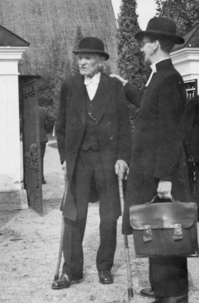 1. J.A.Bergstén Stensborg, Djursdala.               2. Komminister Olof Aronsson, Djursdala.            