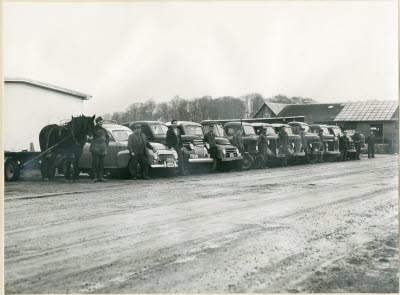 Bilder från Bergstens som drev både åkeri och leksaksaffär. 

Vissa av bilderna publicerade i kategorin Adderade bilder 2021