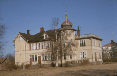 Västra Skolgatan / Ringvägen 
Högalid, nuvarande Granens parkering.
Uppgift PRO´s bildcirkel

090511/KG