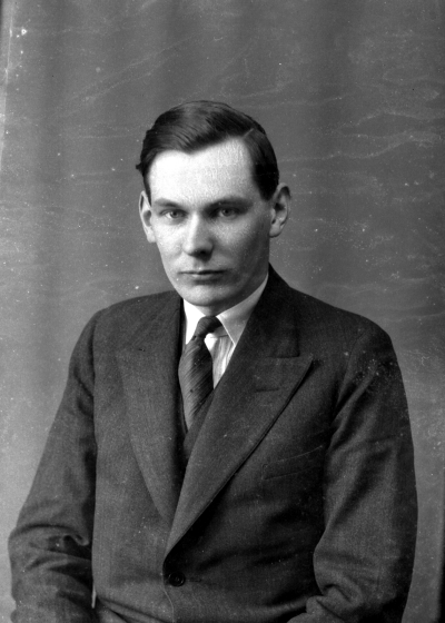 Herr Hoffstedt



Dok.080515/RS