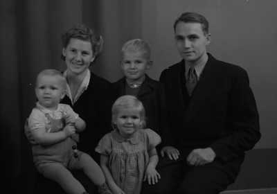 Familjen Gösta och Rut Leander



Dok.080208/RS