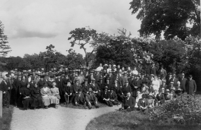 Vid Ålderdomshemmet Falkenberg i Kalmar.  A.E. Nyberg  Kyrkoherde Vimmerby. 