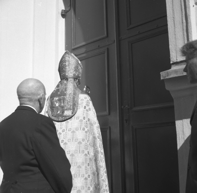 Återinvigning av kyrkan efter reparation

Dok.110623/KG