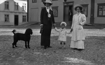 Halldén, Bokhandlare, familjebilder
Rådhuset Torget