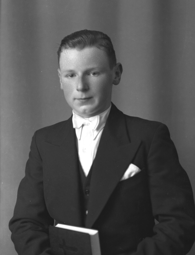 Sture Karlsson
Långbrötsle



Dok.080429/RS