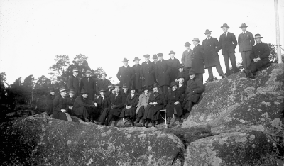 Studerande i Gamleby på utflykt.