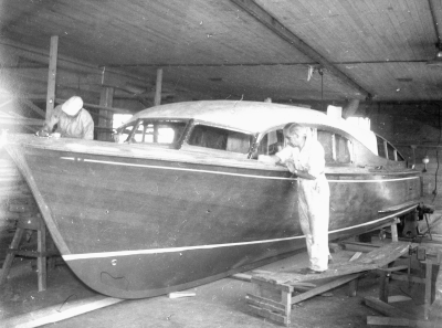 Storebro båtverkstad 1955 fr.v. 1.  2. P.HELLBERG