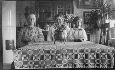 Lärarinnan Hulda Strömmert.    