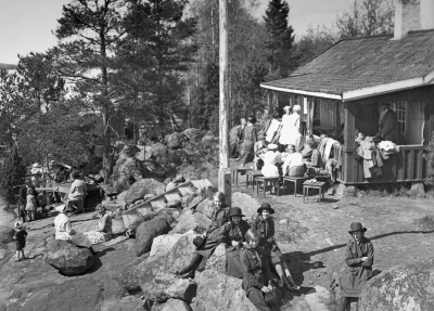 Krönbaden 1 - 2 - 3 - 4 - 5 Fröken Bentzer 6 -  T.E.